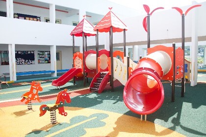 入園予定の幼稚園の遊具